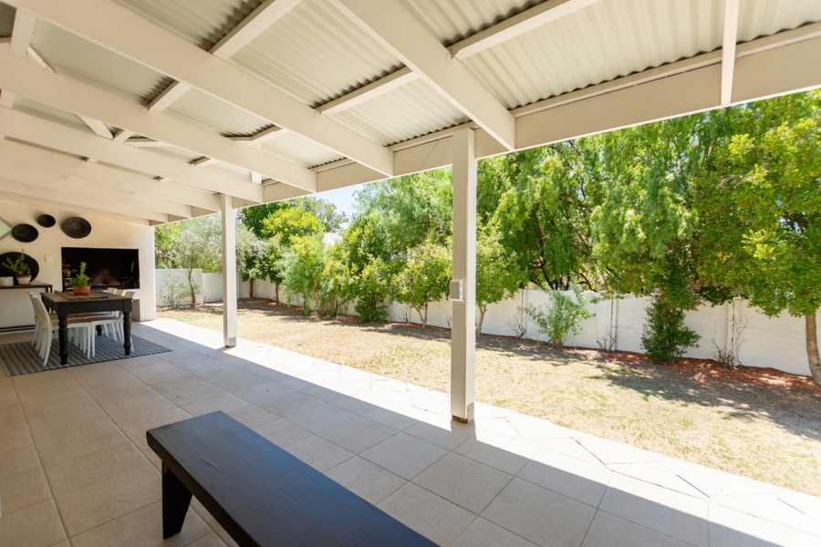 4 Bedroom Property for Sale in Riebeek Kasteel Western Cape